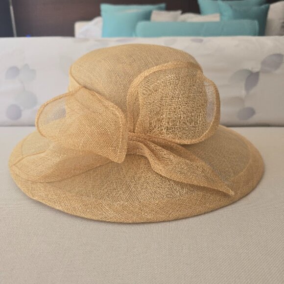 Women's Straw Tan Derby Hat - Picture 1 of 4